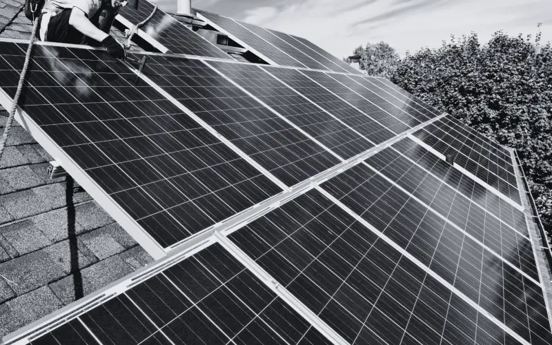 Why UK Businesses Are Turning to Commercial Solar & Heat Pumps in 2026